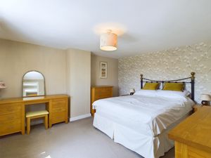Bedroom- click for photo gallery